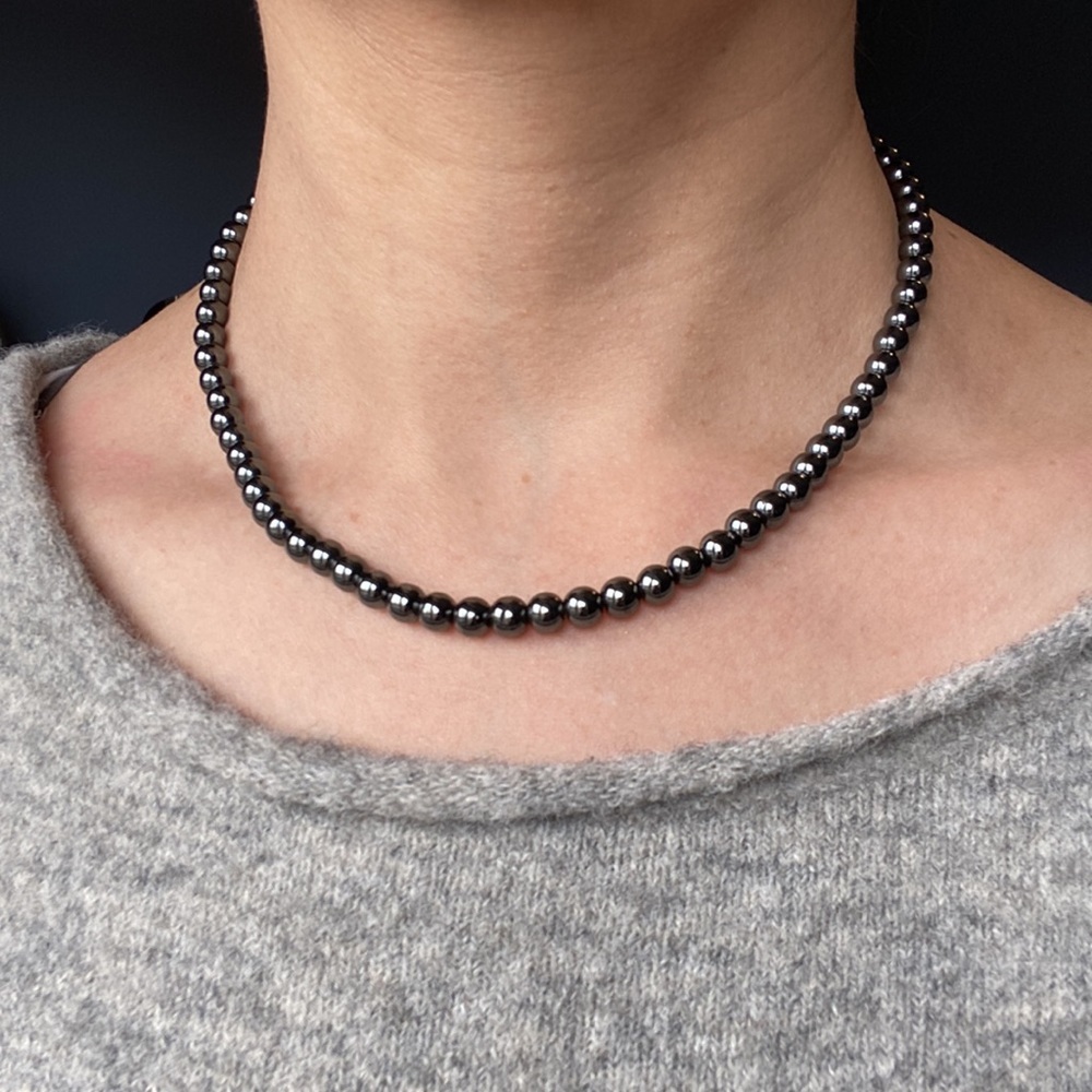 Hematite beaded necklace - Picture 3 of 3